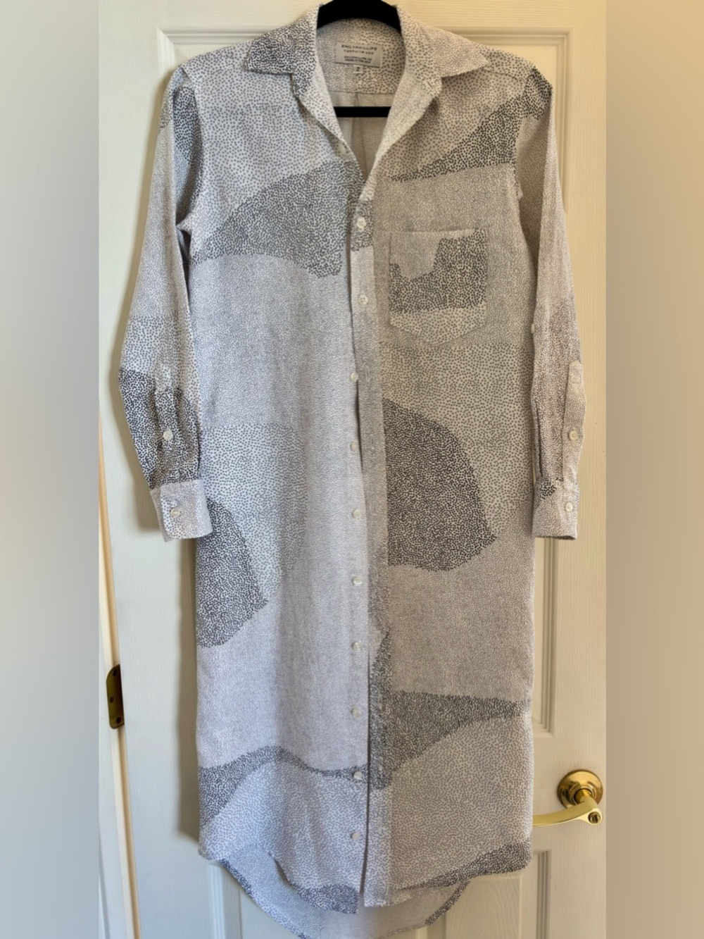 Emily Phillips- Chic Long Sleeve Gray Patterned Dress